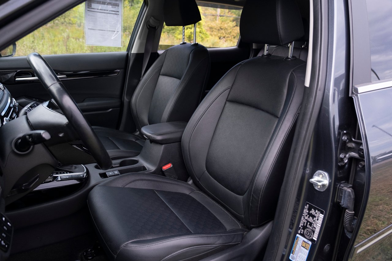 Kia Seltos 2021 Gris Gatineau - photo #10