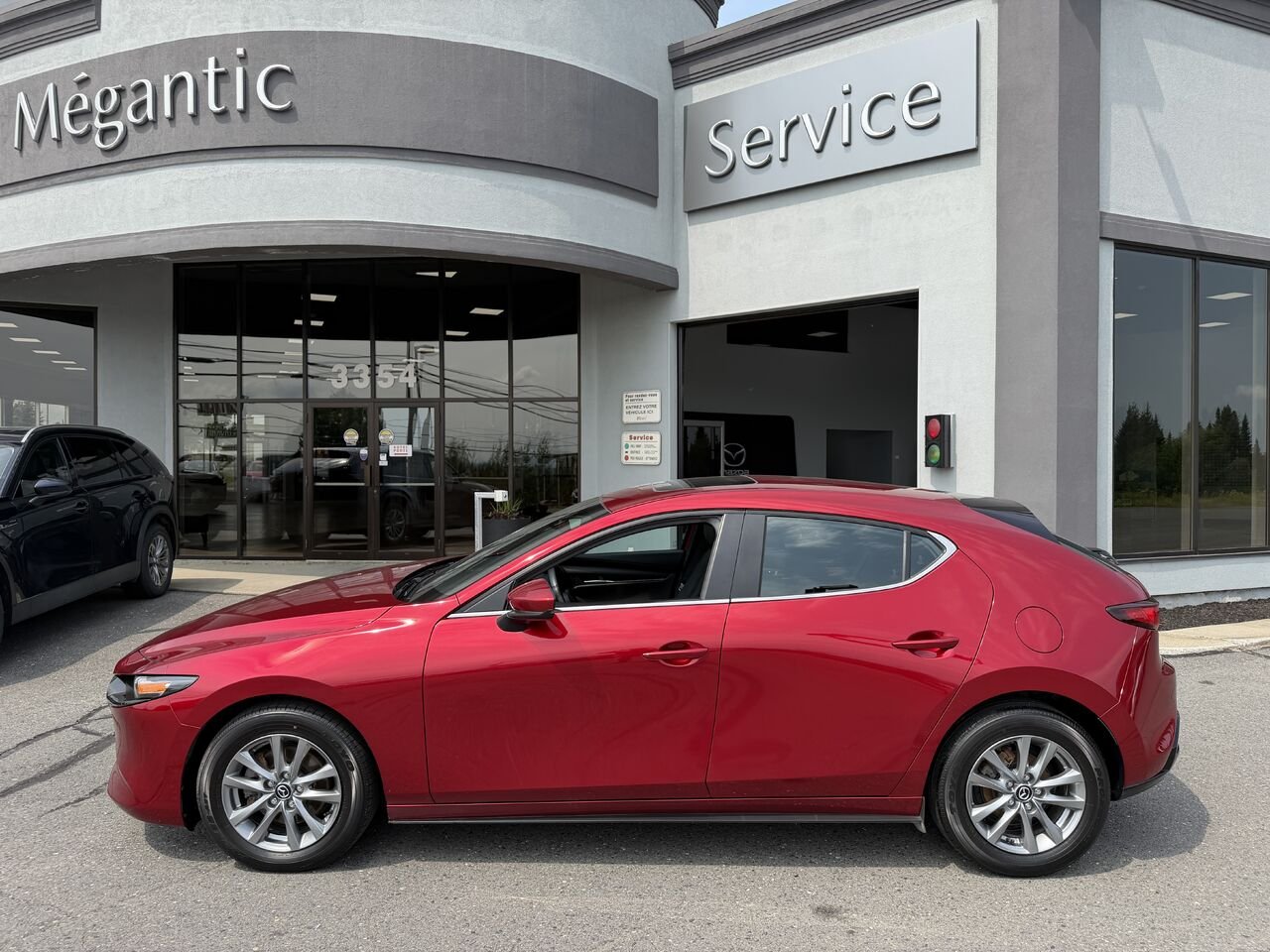 Mazda Mazda3 Sport 2025 Rouge Lac Mégantic - photo #1