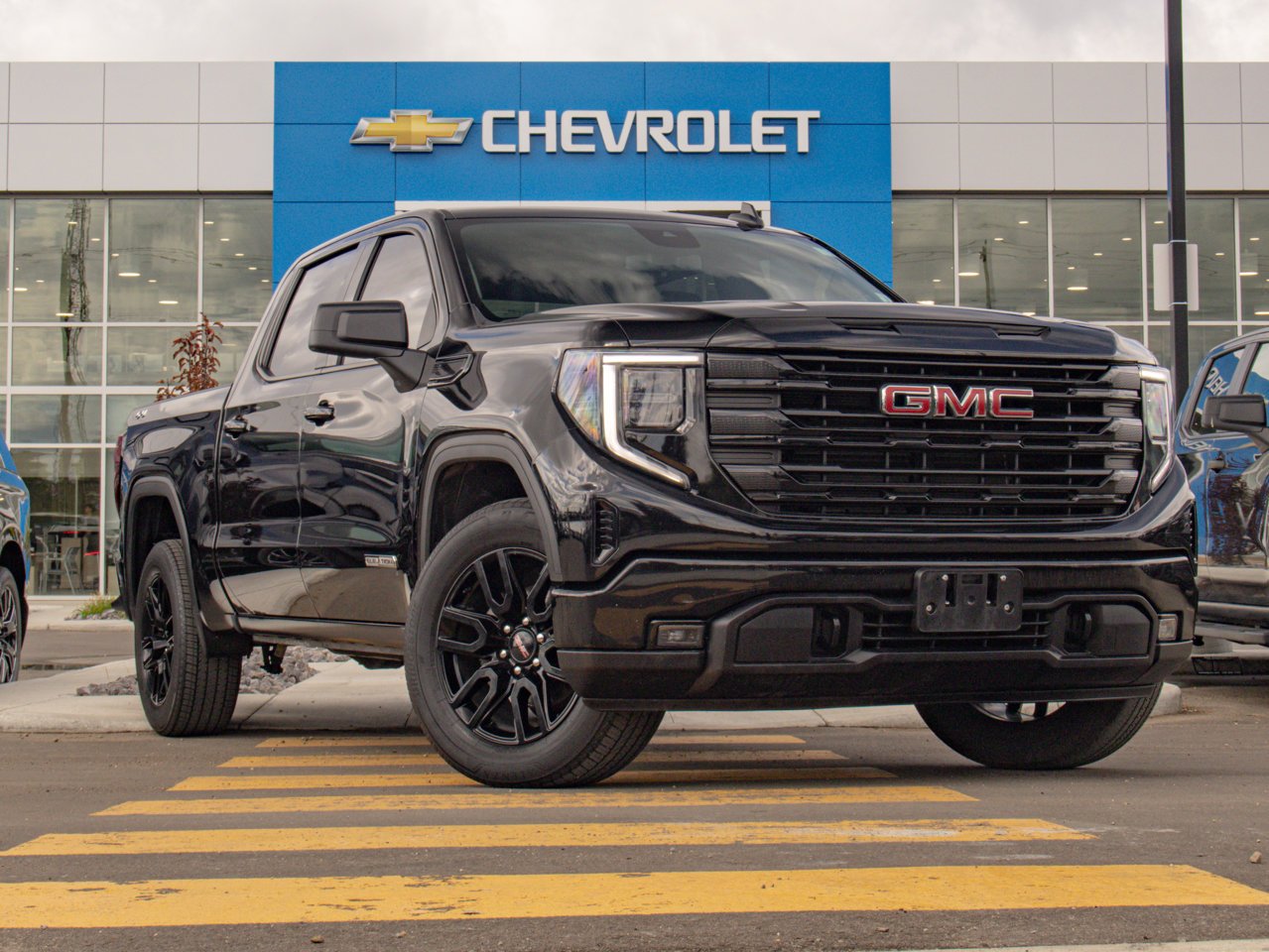 2024 GMC Sierra 1500 4WD Crew Cab 147 Elevation Black Sherwood Park - photo #13