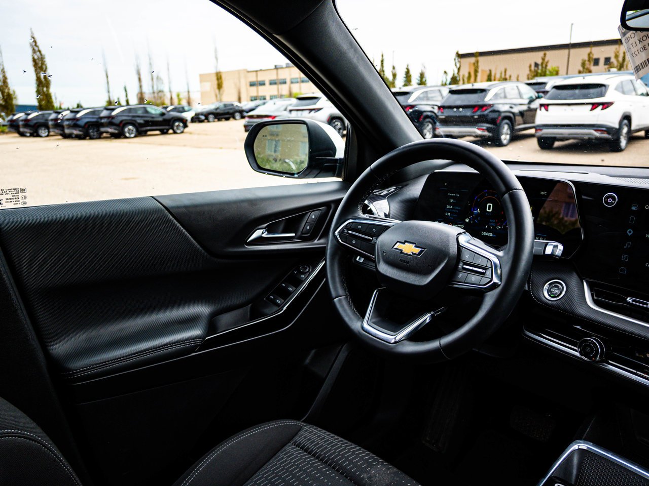 2026 Chevrolet Equinox AWD 4dr LT w/2LT White Sherwood Park - photo #31