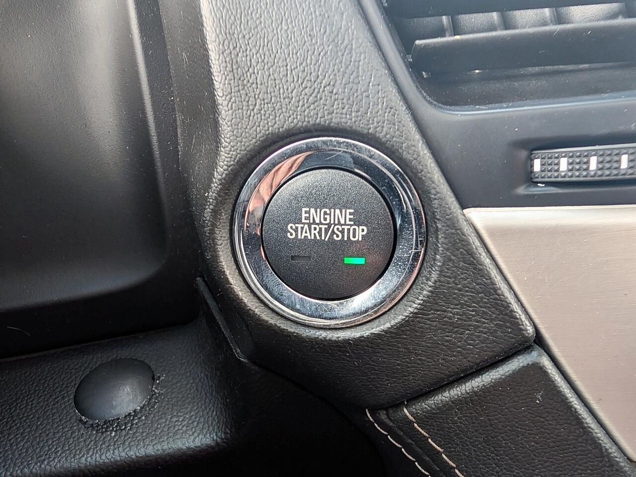 GMC YUKON DENALI 2019 Noir Saint-Hyacinthe - photo #16