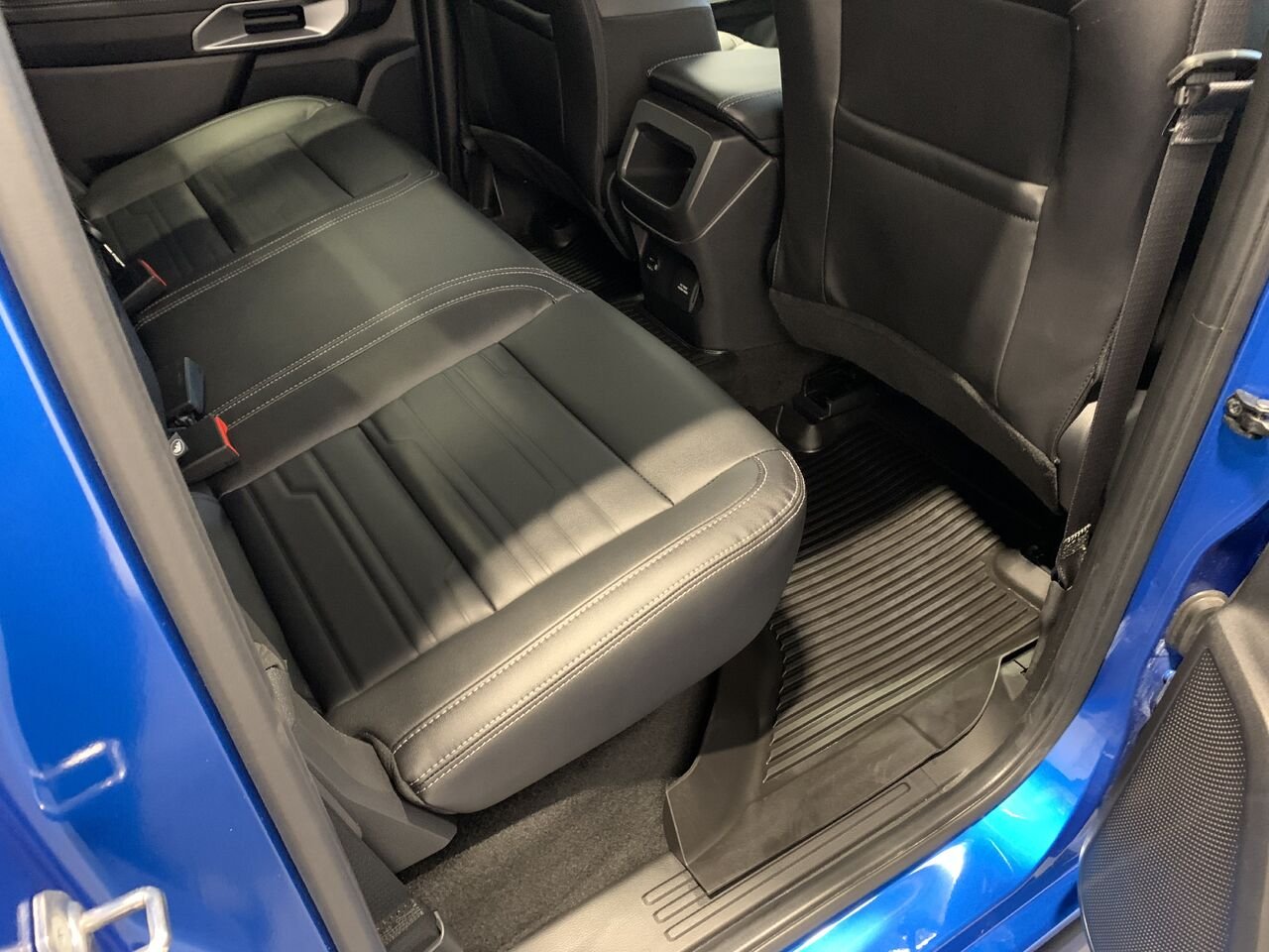 2024 Ford Ranger LARIAT cabine SuperCrew 4RM caisse de 5 pi Blue Châteauguay - photo #14