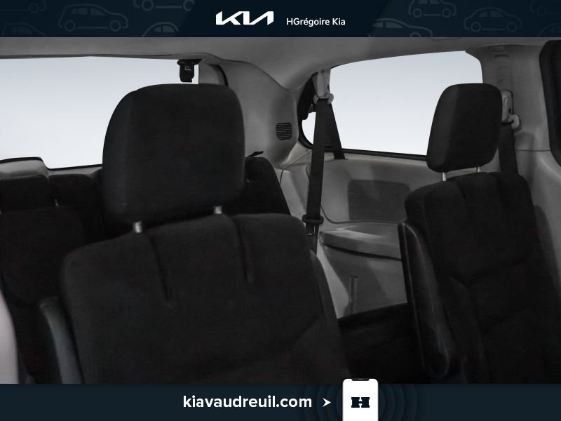2017 Dodge GR Caravan Blue Laval - photo #23