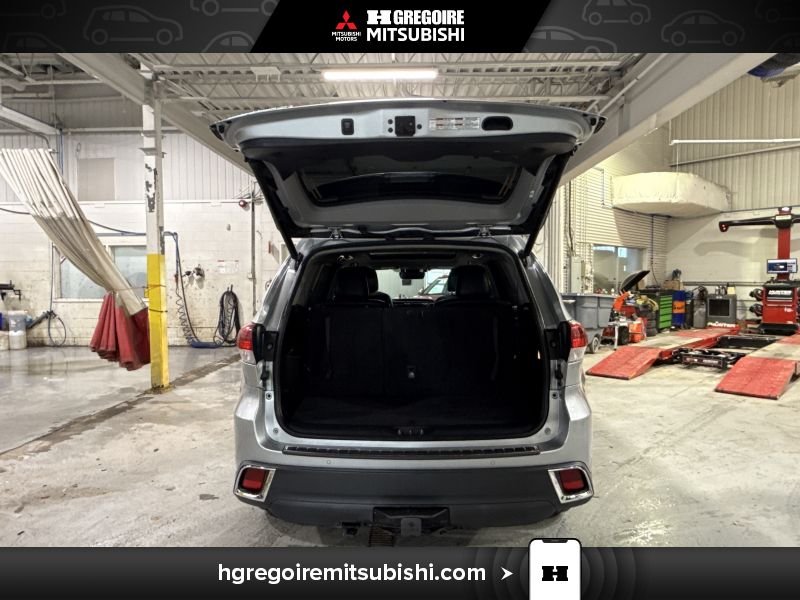 2017 Toyota Highlander HYBD Grey Blainville - photo #32