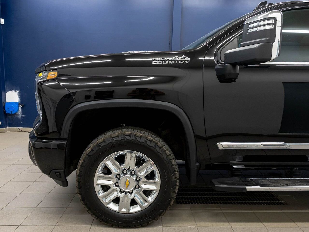 Chevrolet Silverado 2500HD HIGH COUNTRY Z71 CREW 4X4 *DIESEL* TOIT *HUD* BOSE 2024 Noir Saint-Jérôme - photo #37