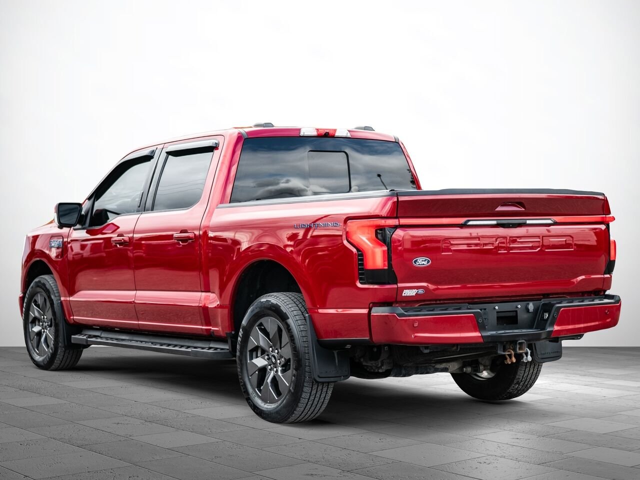 2024 Ford F-150 Lightning Red Sainte-Julienne - photo #6