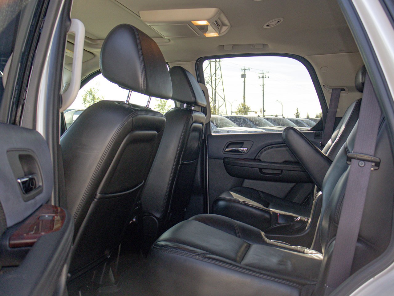 2008 Cadillac Escalade AWD 4dr White Sherwood Park - photo #30