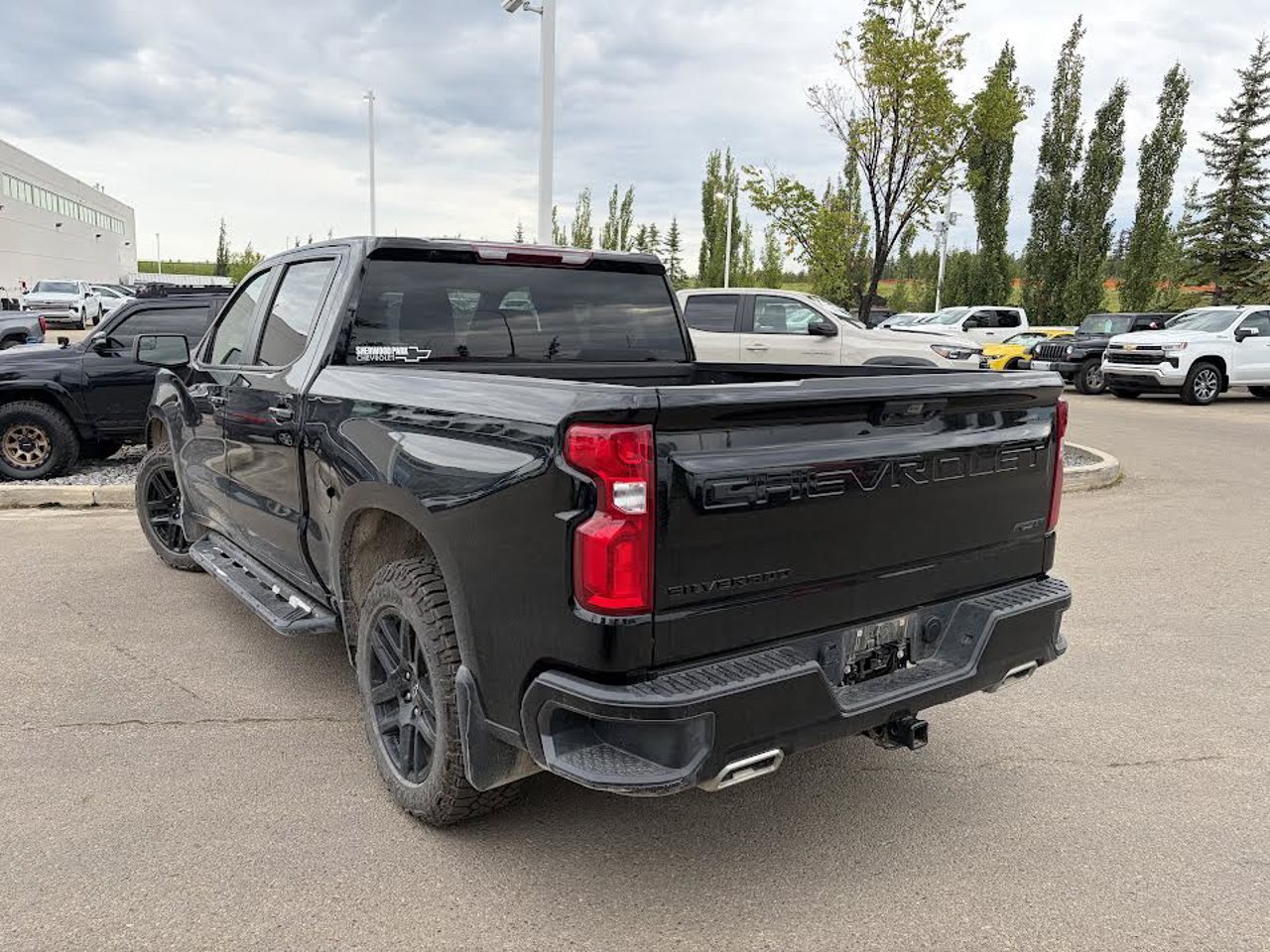 2023 Chevrolet Silverado 1500 4WD Crew Cab 147 RST Black Sherwood Park - photo #3