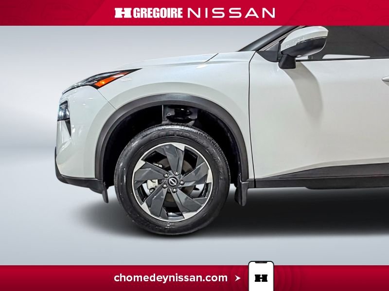 2025 Nissan Rogue White Laval - photo #11