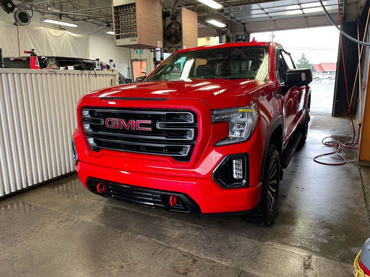 GMC Sierra 1500 AT4 CREW 4X4 V8 *TOIT* NAV SIÈGES VENTIL BOSE 2022 Rouge Saint-Jérôme - photo #0