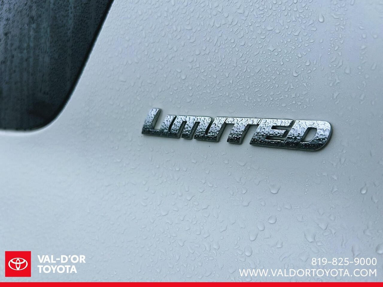 2017 Toyota 4Runner Limited v6 White Val-d'Or - photo #6