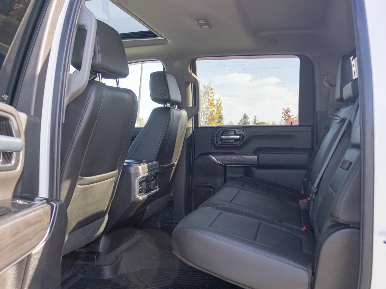 2020 Chevrolet Silverado 2500HD 4WD Crew Cab 159 LTZ White Sherwood Park - photo #33