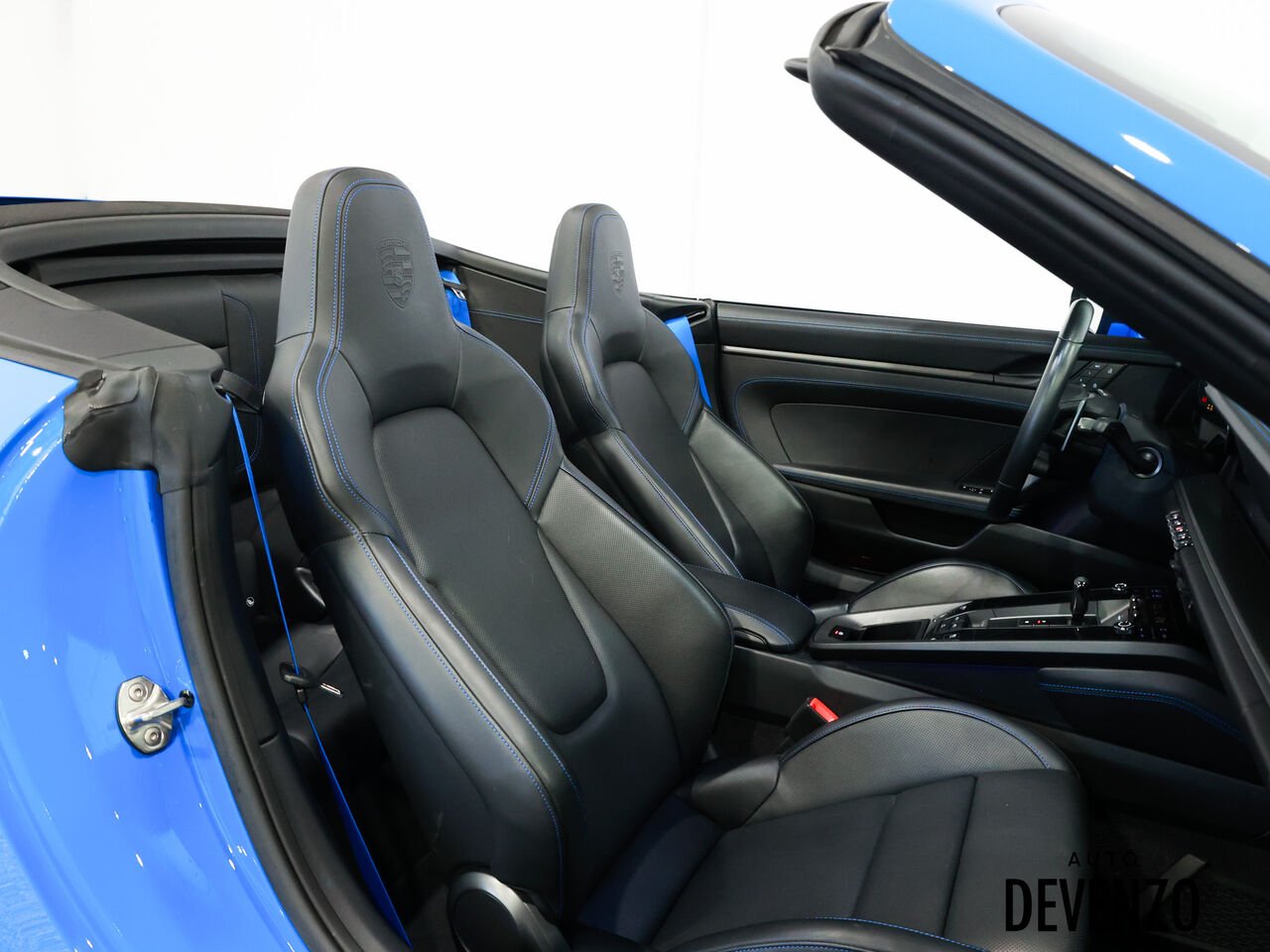 2023 Porsche 911 Blue Saint-Eustache - photo #10