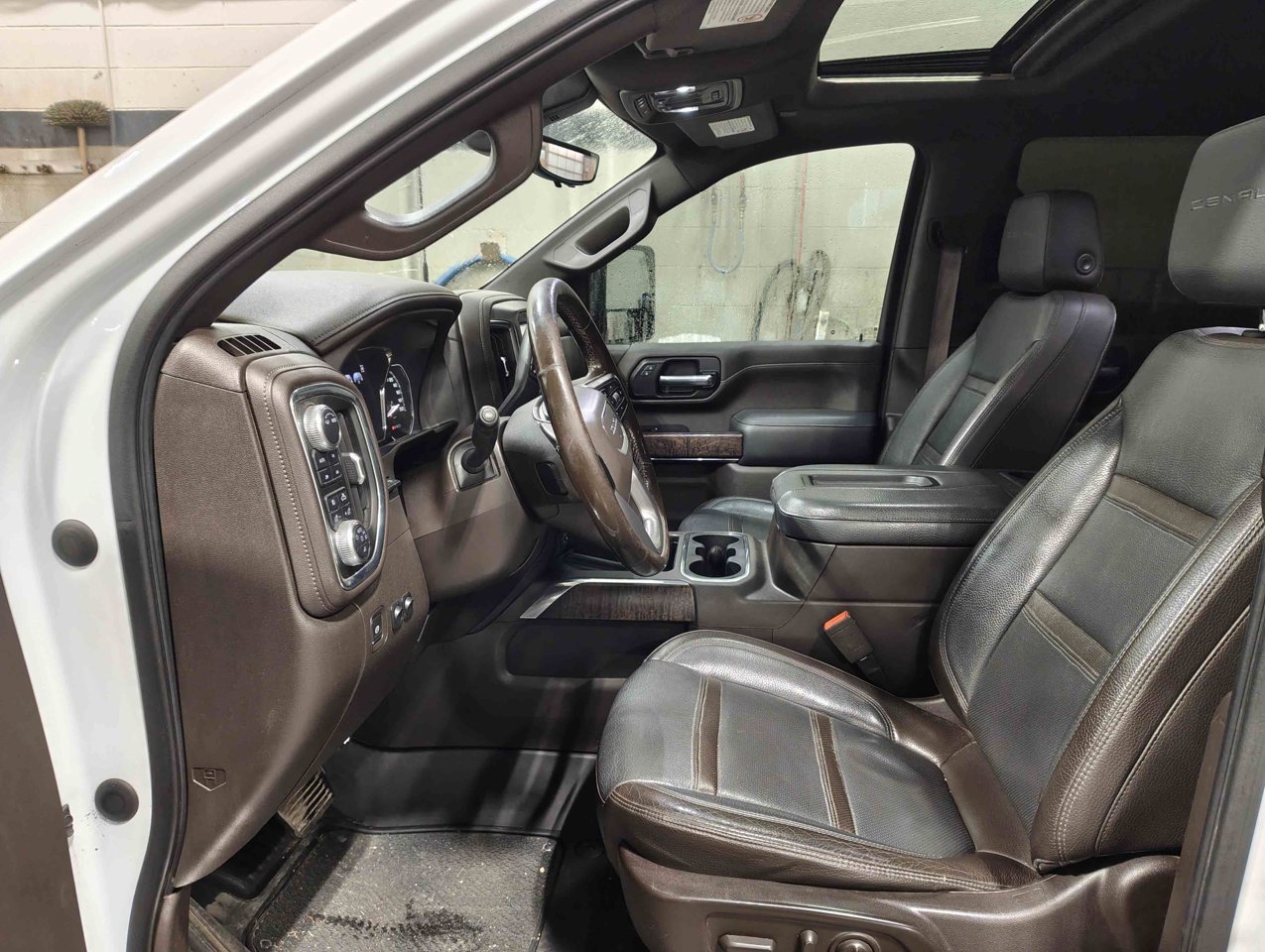 2020 GMC Sierra 2500HD 4WD Crew Cab 159 Denali White Sherwood Park - photo #7