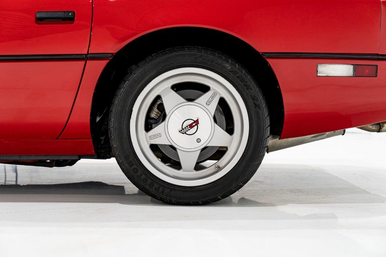 Chevrolet Corvette *PRIX EN USD* Callaway Turbo #123/400 built 1988 Rouge Montréal - photo #45