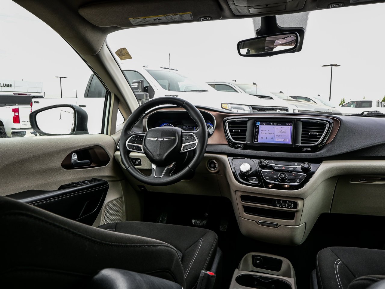 2024 Chrysler Grand Caravan SXT 2WD White Sherwood Park - photo #28