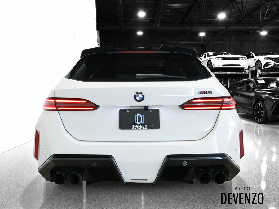 BMW M5 Touring 2026 Blanc