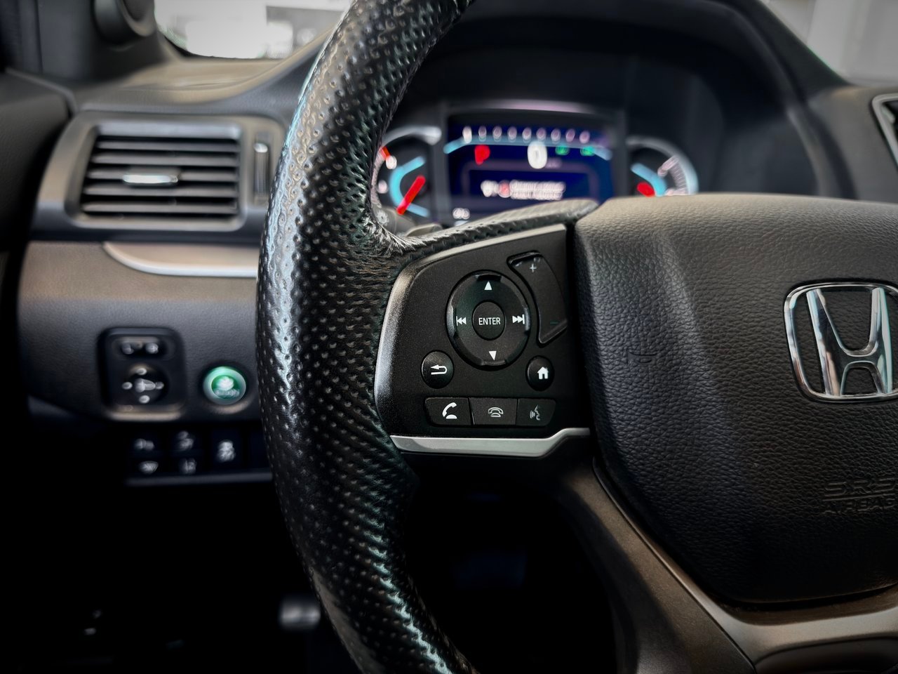 2020 Honda Passport Black Notre-Dame-des-Prairies - photo #21