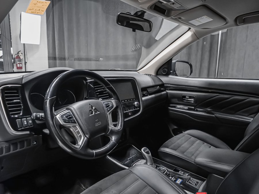 Mitsubishi Outlander PHEV SE 2022 Gris