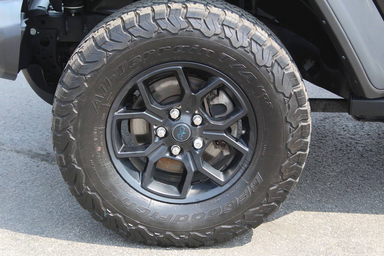 2024 Jeep Wrangler 4xe VIN: 1C4RJXN61RW131569 Black Sainte-Rose - photo #23