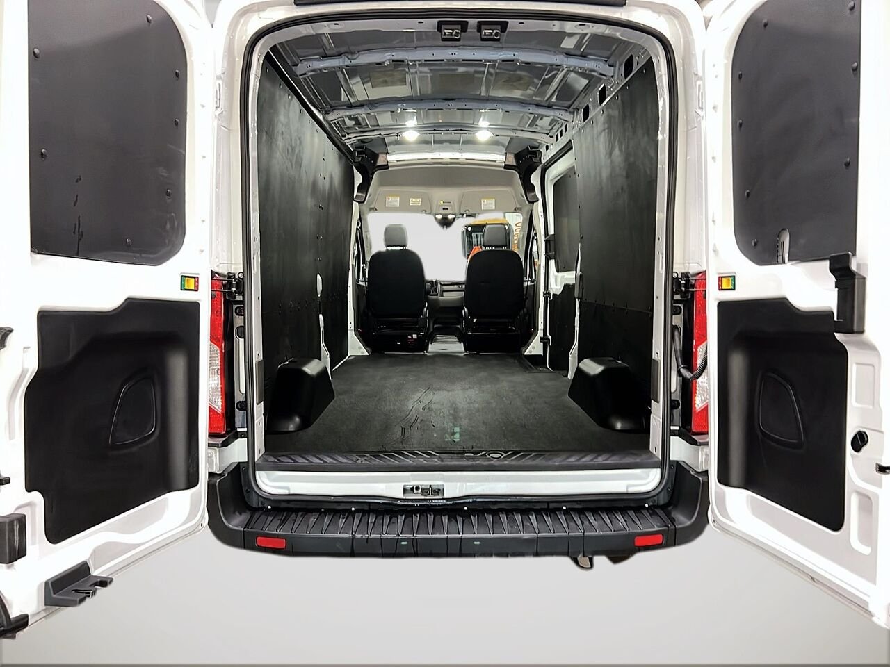2024 Ford Transit T-250 PA toit moyen 148 po White Québec - photo #23