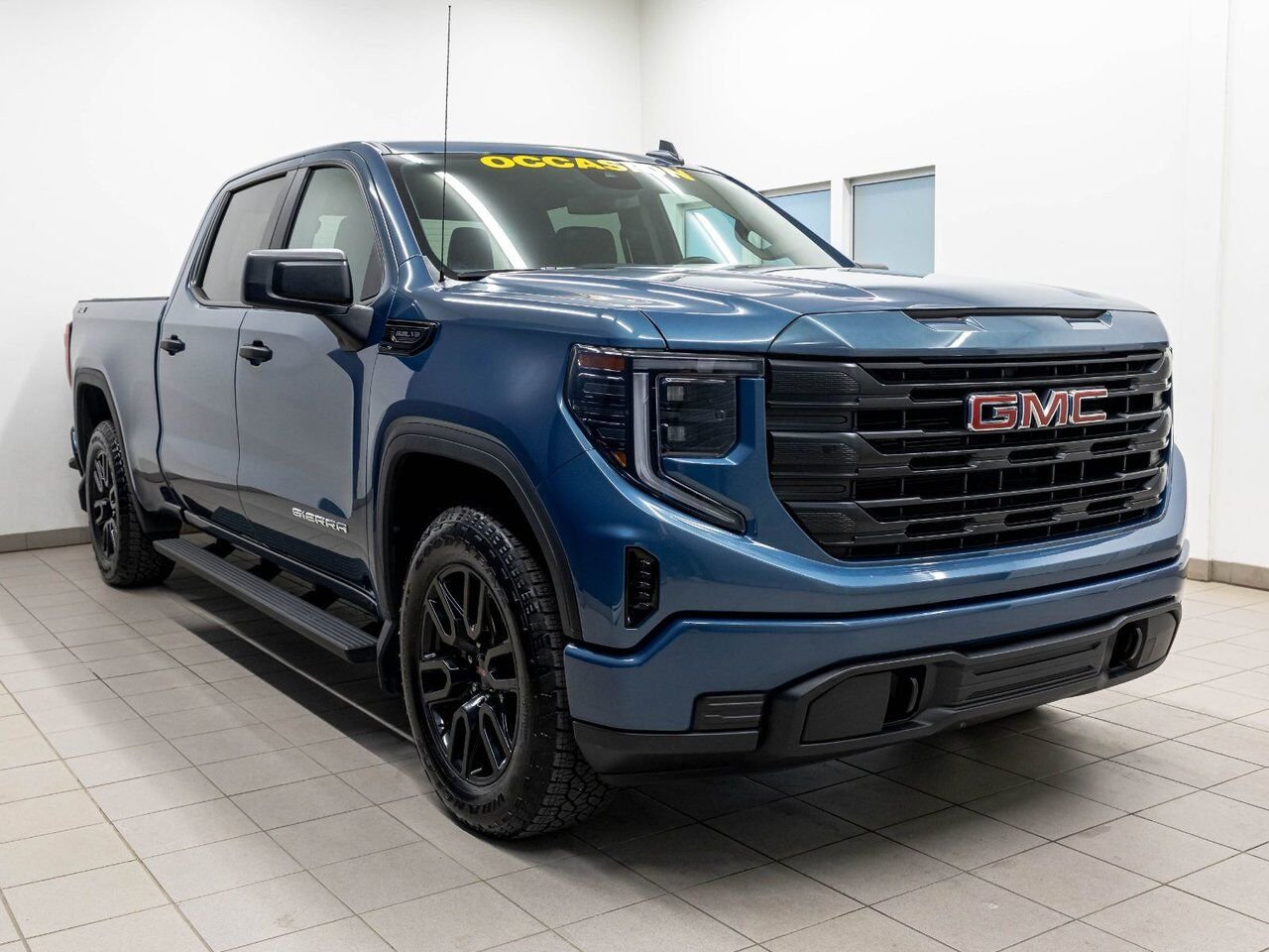 2024 GMC Sierra 1500 PRO X31 CREW 4X4 V8 *ÉDITION GRAPHITE* BEDLINER Grey Saint-Jérôme - photo #8