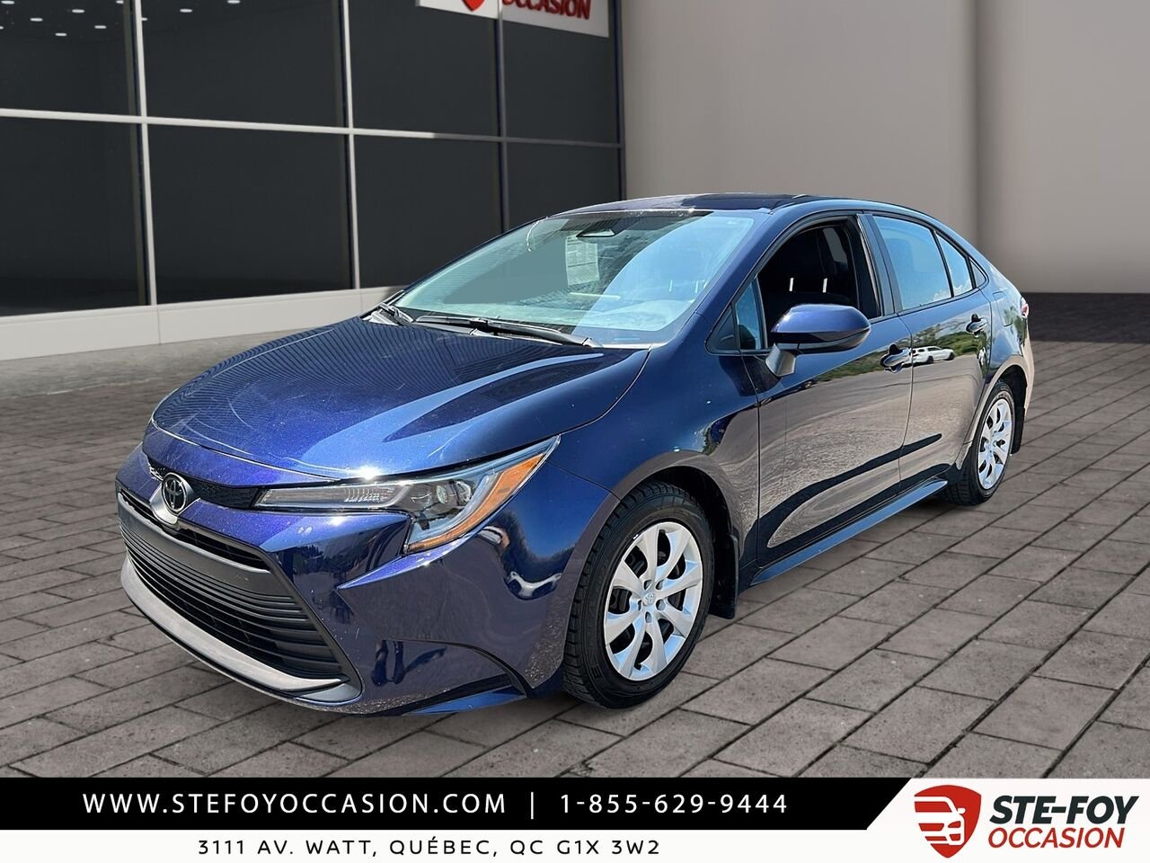 2026 Toyota Corolla LE Blue Québec - photo #3