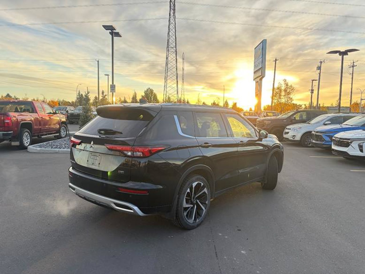 2023 Mitsubishi Outlander GT S-AWC Black Sherwood Park - photo #4