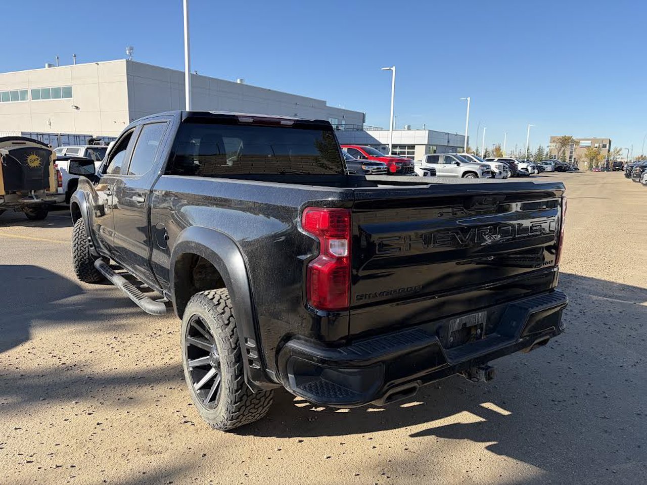 2022 Chevrolet Silverado 1500 4WD Crew Cab 147 Custom Trail Boss Black Sherwood Park - photo #3