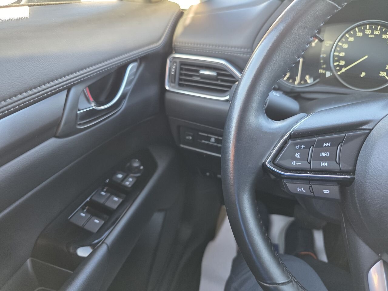 Mazda CX-5 GS 2024 Gris Rouyn-Noranda - photo #15