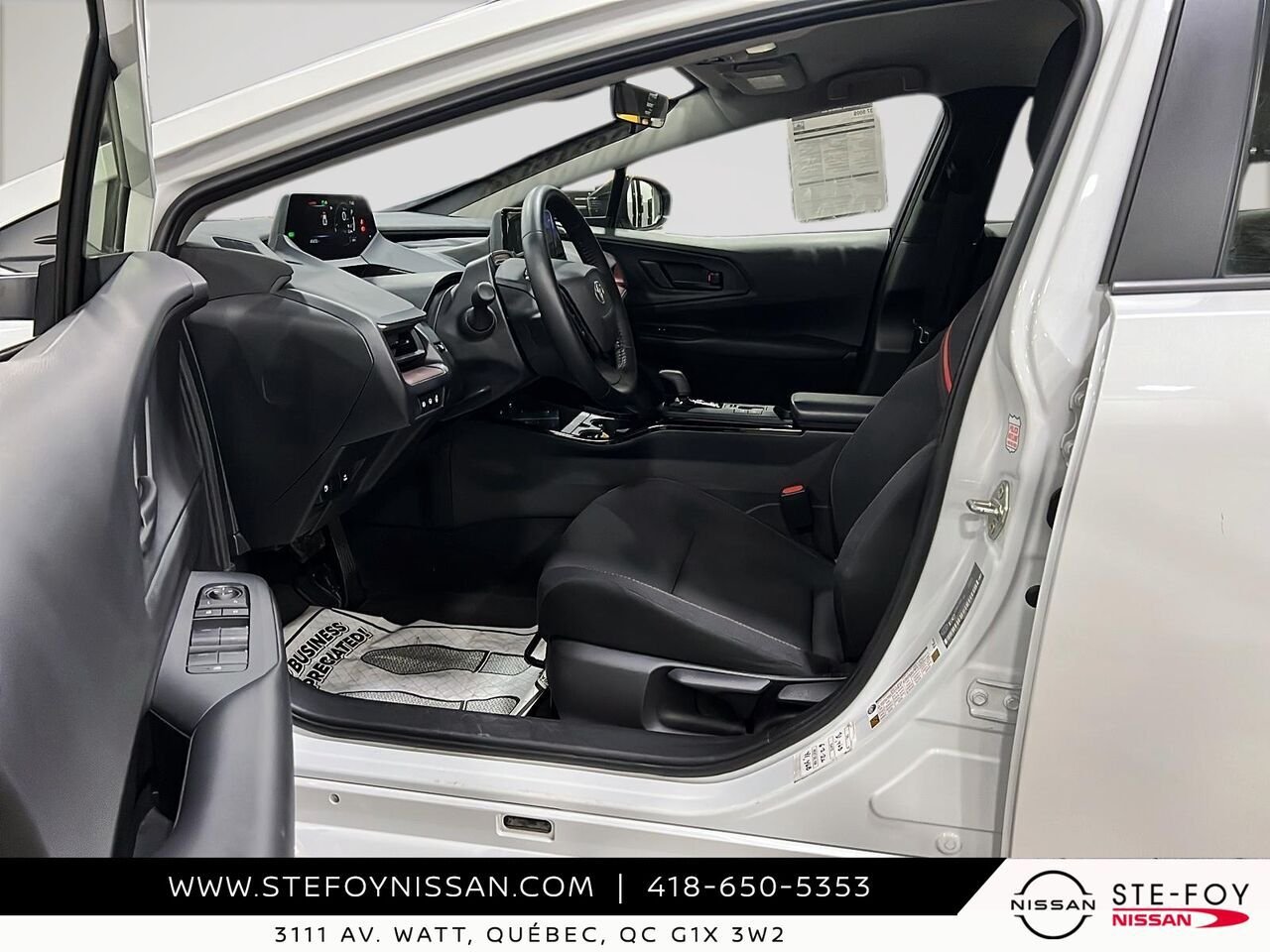 2025 Toyota Prius PLUG-IN hybride SE White Ste-Foy - photo #24