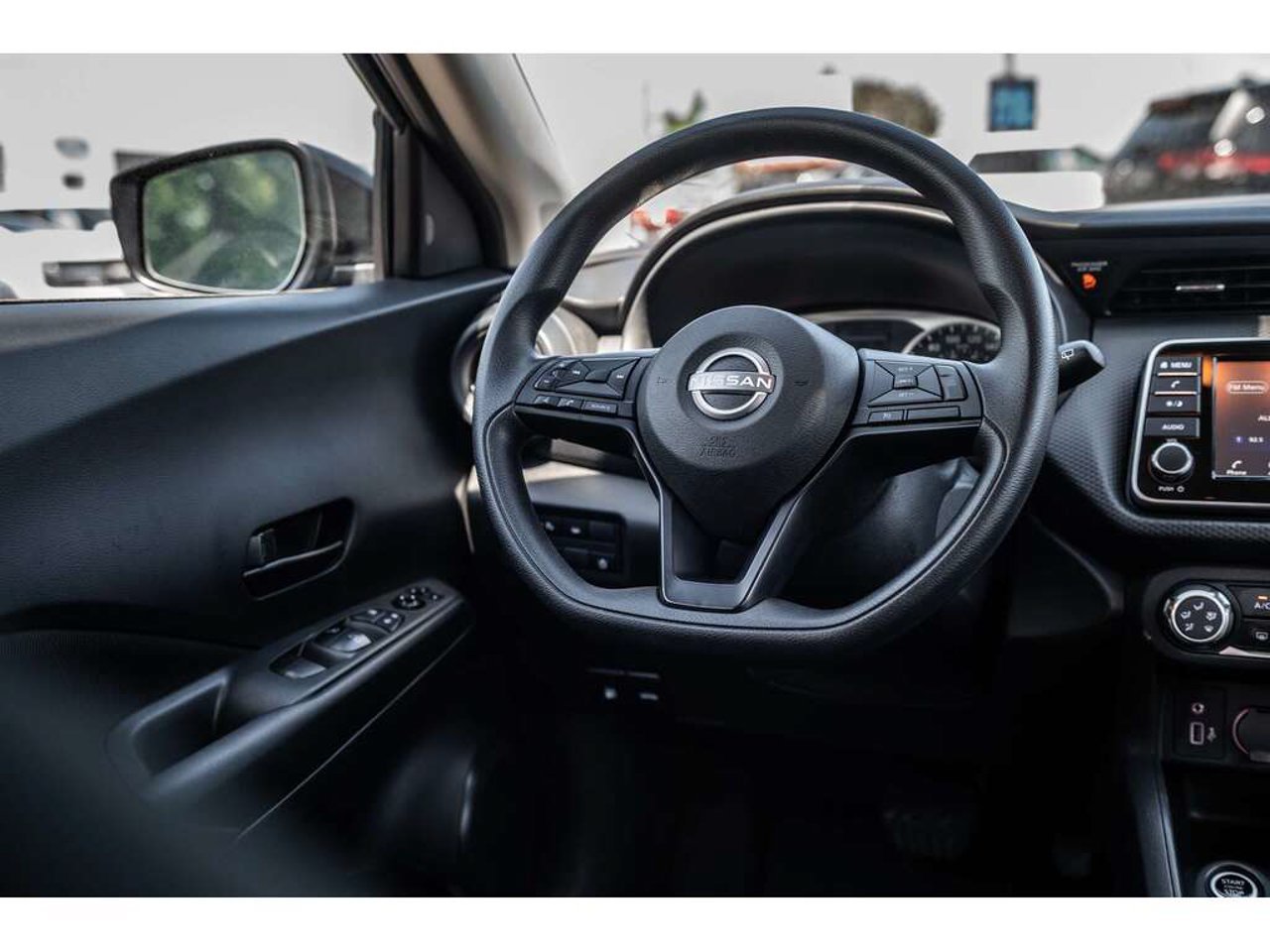 2025 Nissan Kicks Play Silver Sainte-Julienne - photo #24