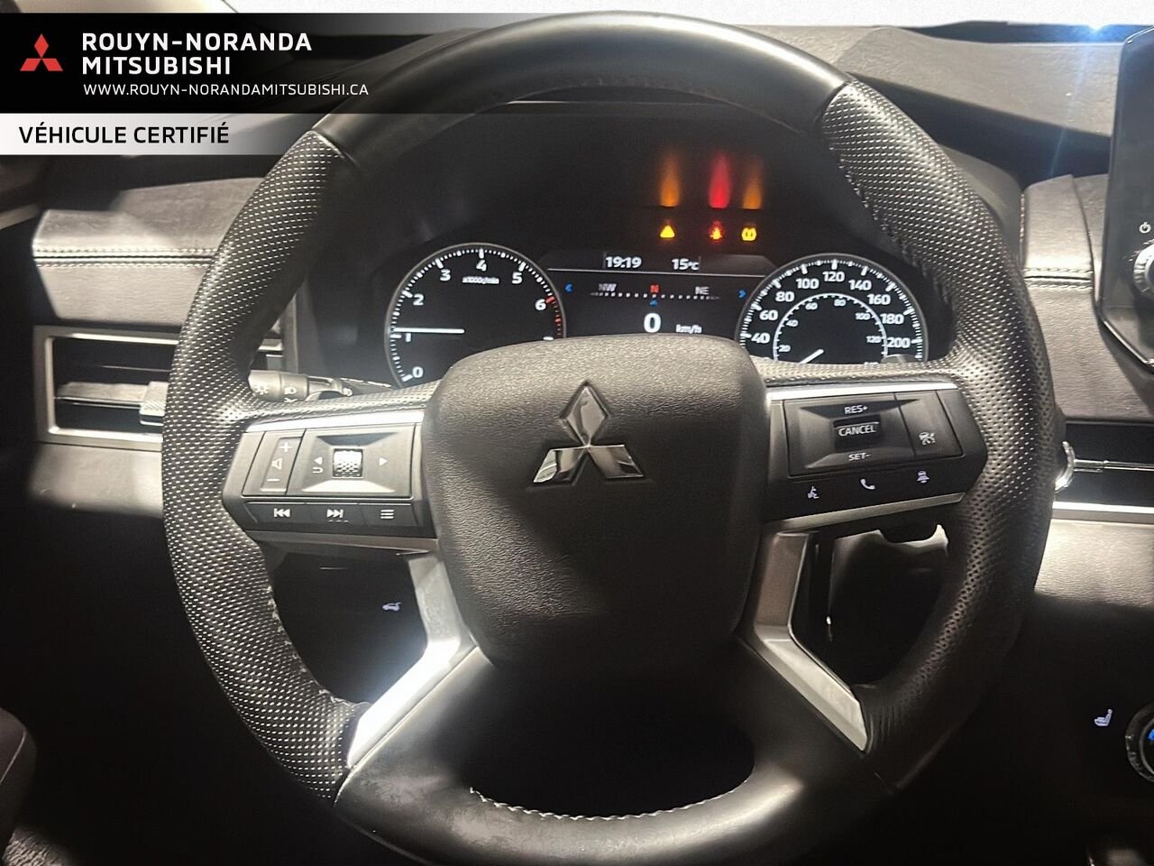 2024 Mitsubishi Outlander Blue  - photo #12