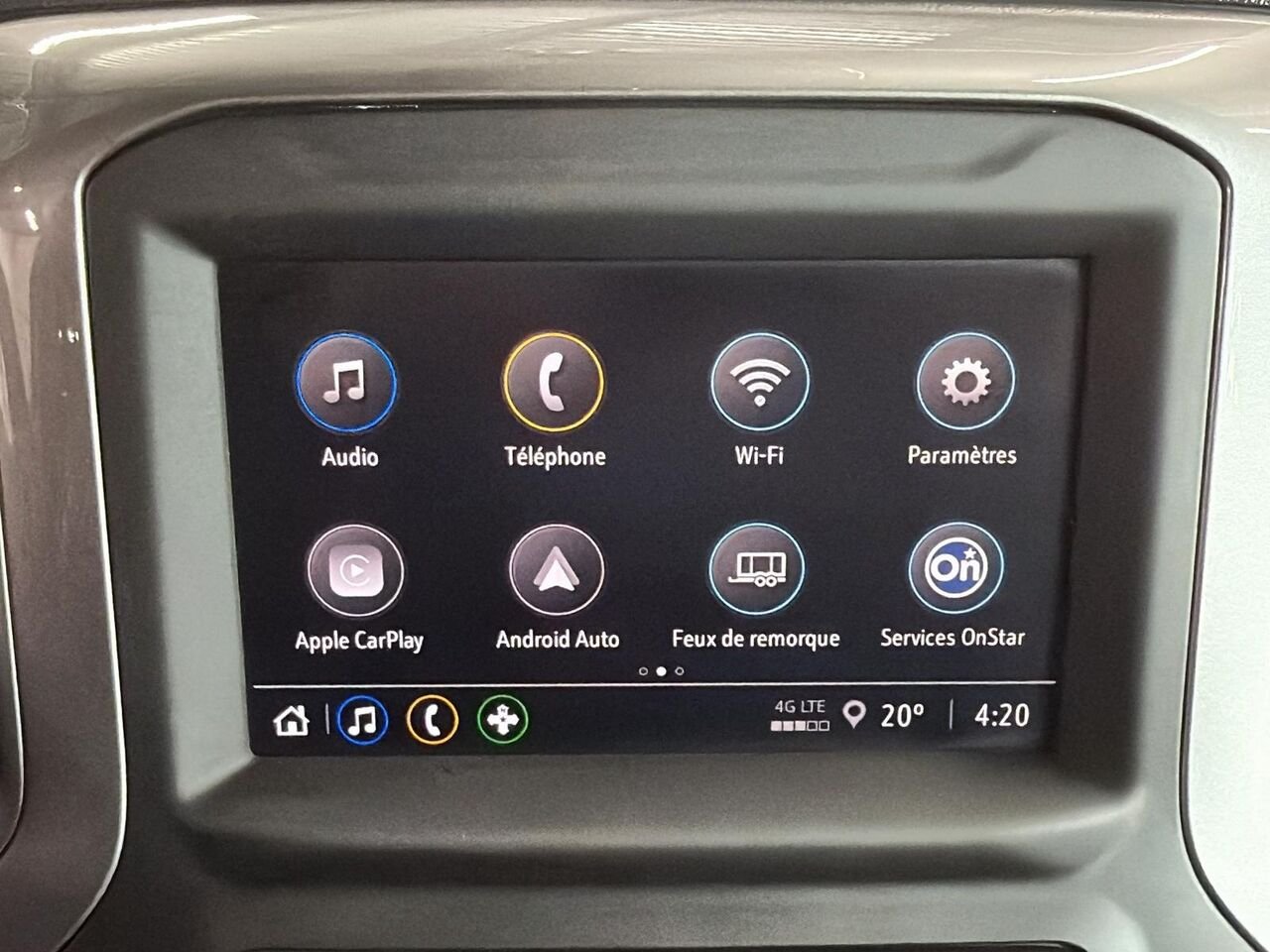 Chevrolet Silverado 1500 Custom cabine multiplace 4RM 147 po 2022 Noir Saint-Hyacinthe - photo #16