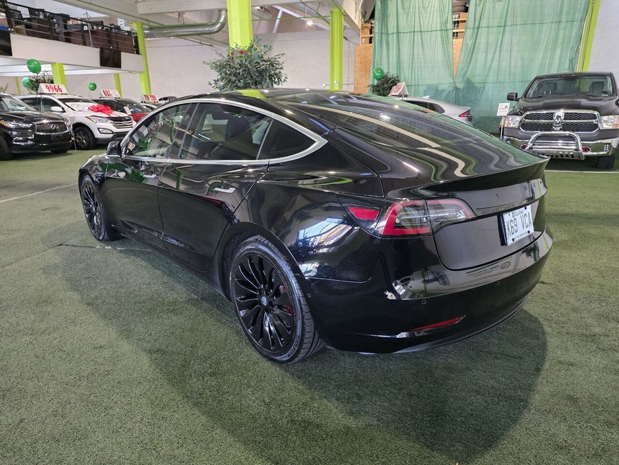 2020 Tesla Model 3 Performance AWD avec Autopilot complet 2020 Black