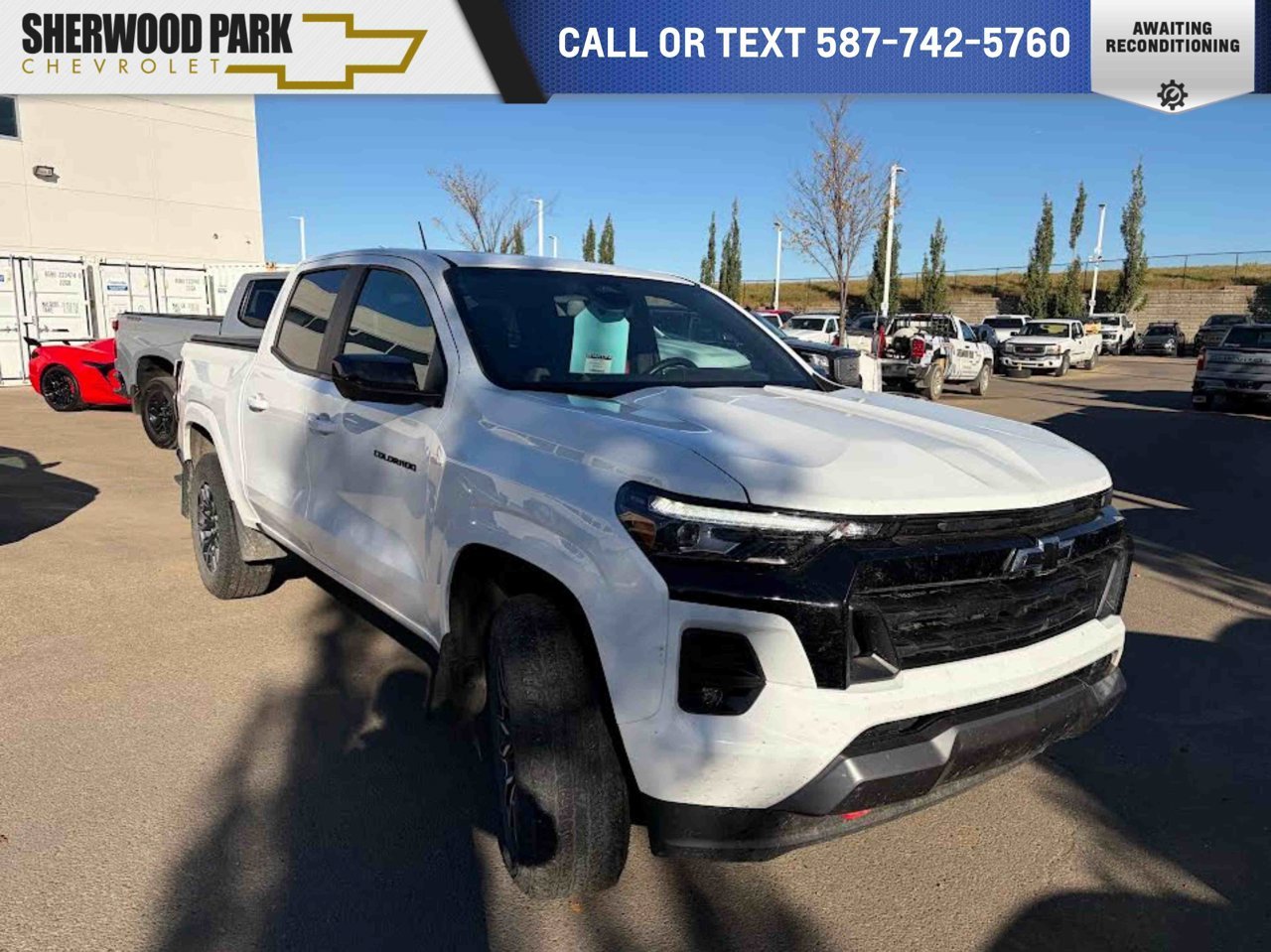2024 Chevrolet Colorado 4WD Crew Cab Z71 White Sherwood Park - photo #0