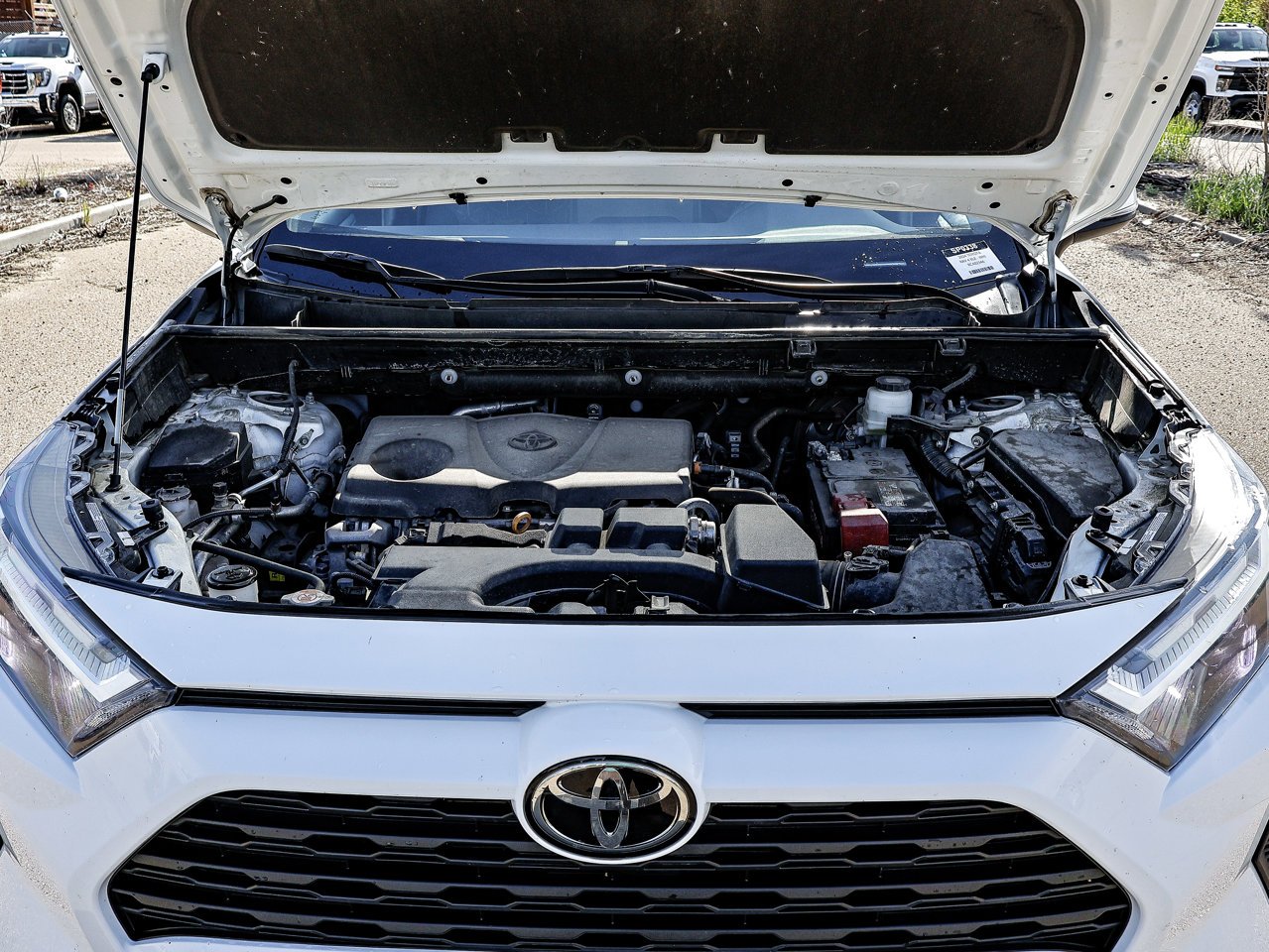 2024 Toyota RAV4 XLE AWD White Sherwood Park - photo #8