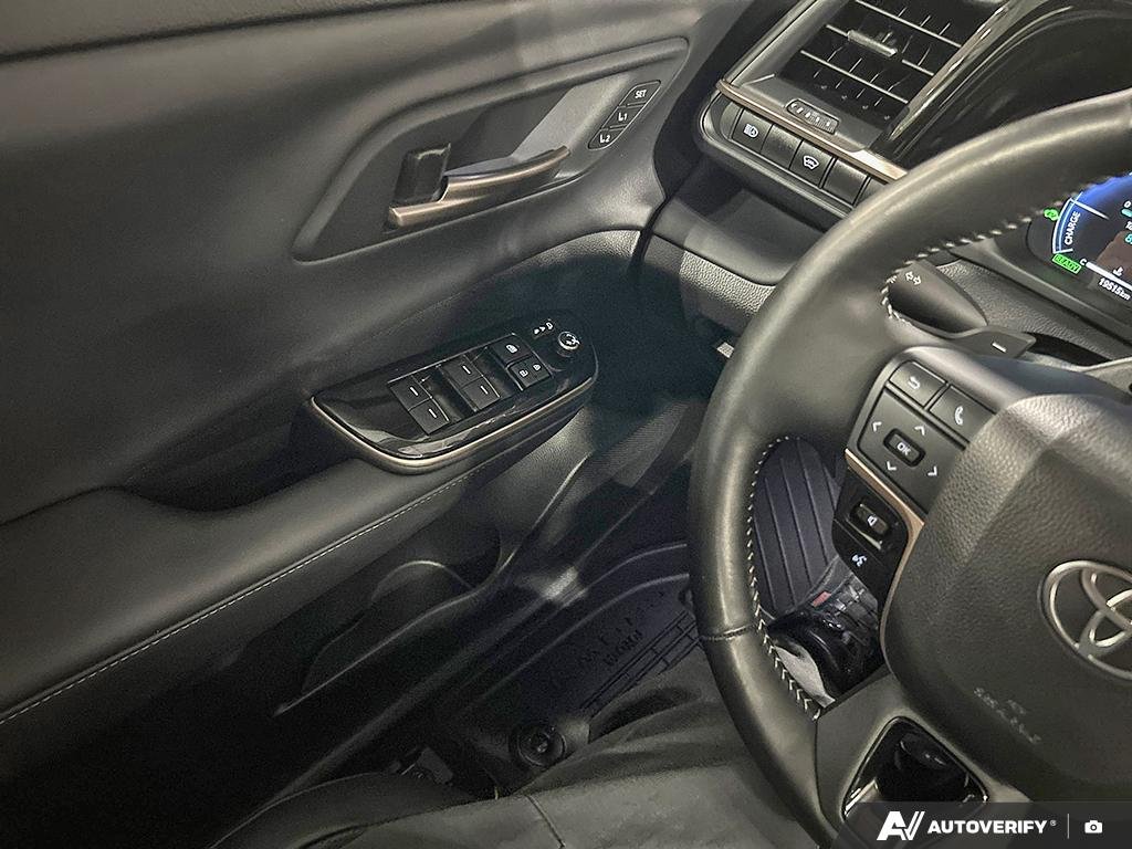 2025 Toyota Crown 2602417A | Platinum Red Edmonton - photo #16