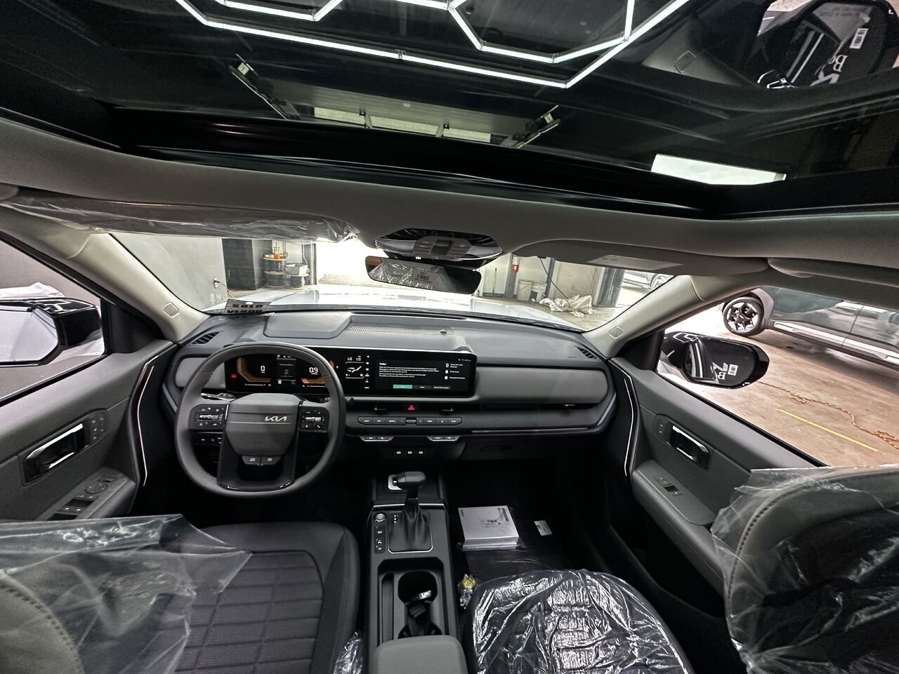 2027 Kia Seltos Snow White Pearl Blainville - photo #3