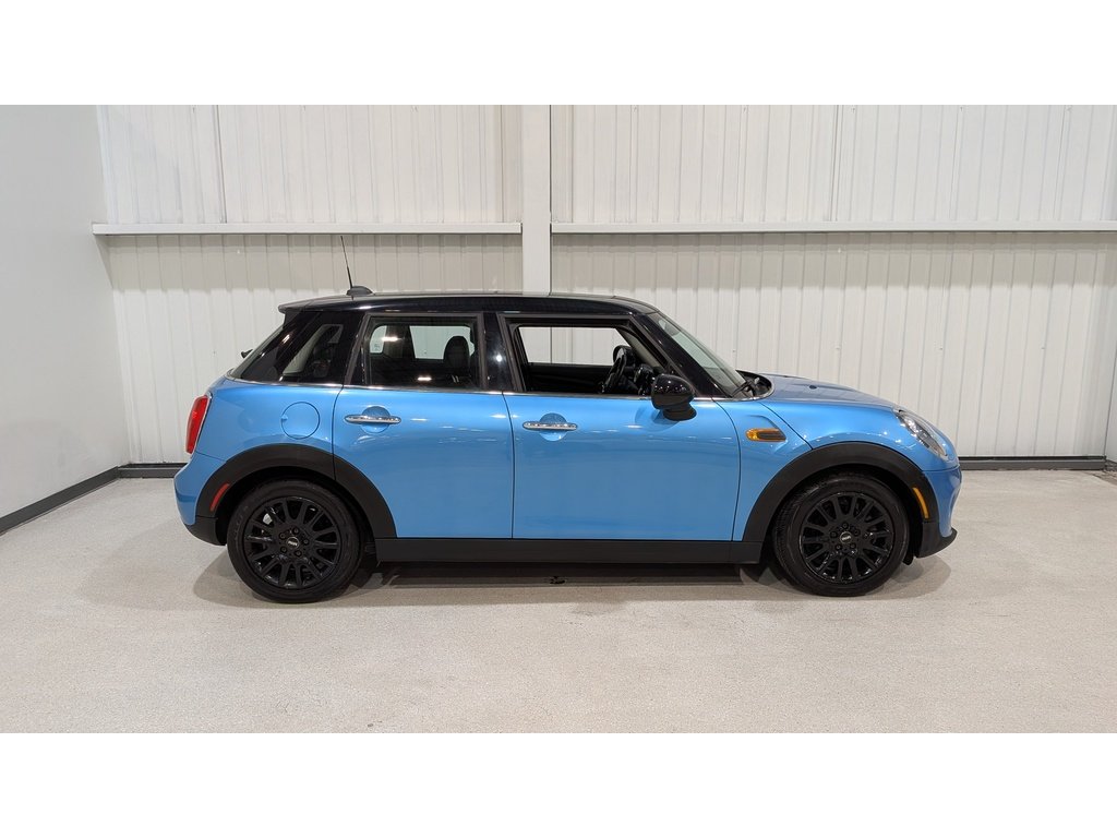 MINI Cooper Hardtop 5 Door 5dr HB 2016 Bleu Val-David - photo #5