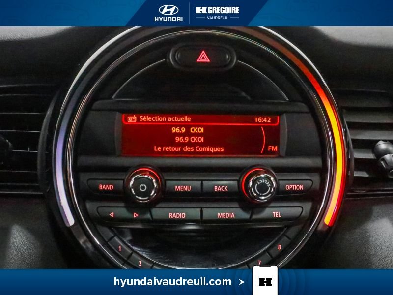 2015 Mini Cooper Beige Laval - photo #25