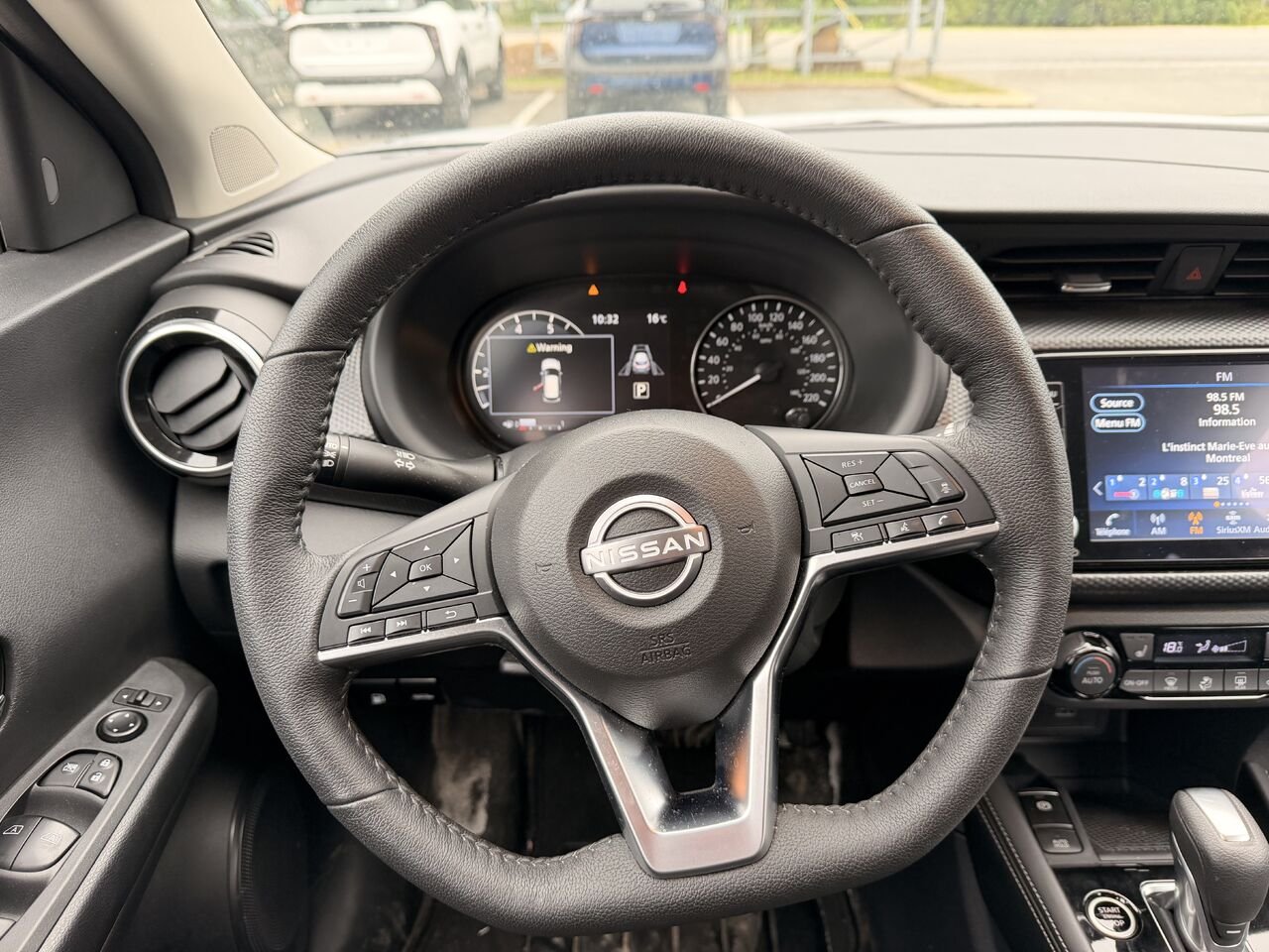 Nissan Kicks SV 2024 Gris Châteauguay - photo #13