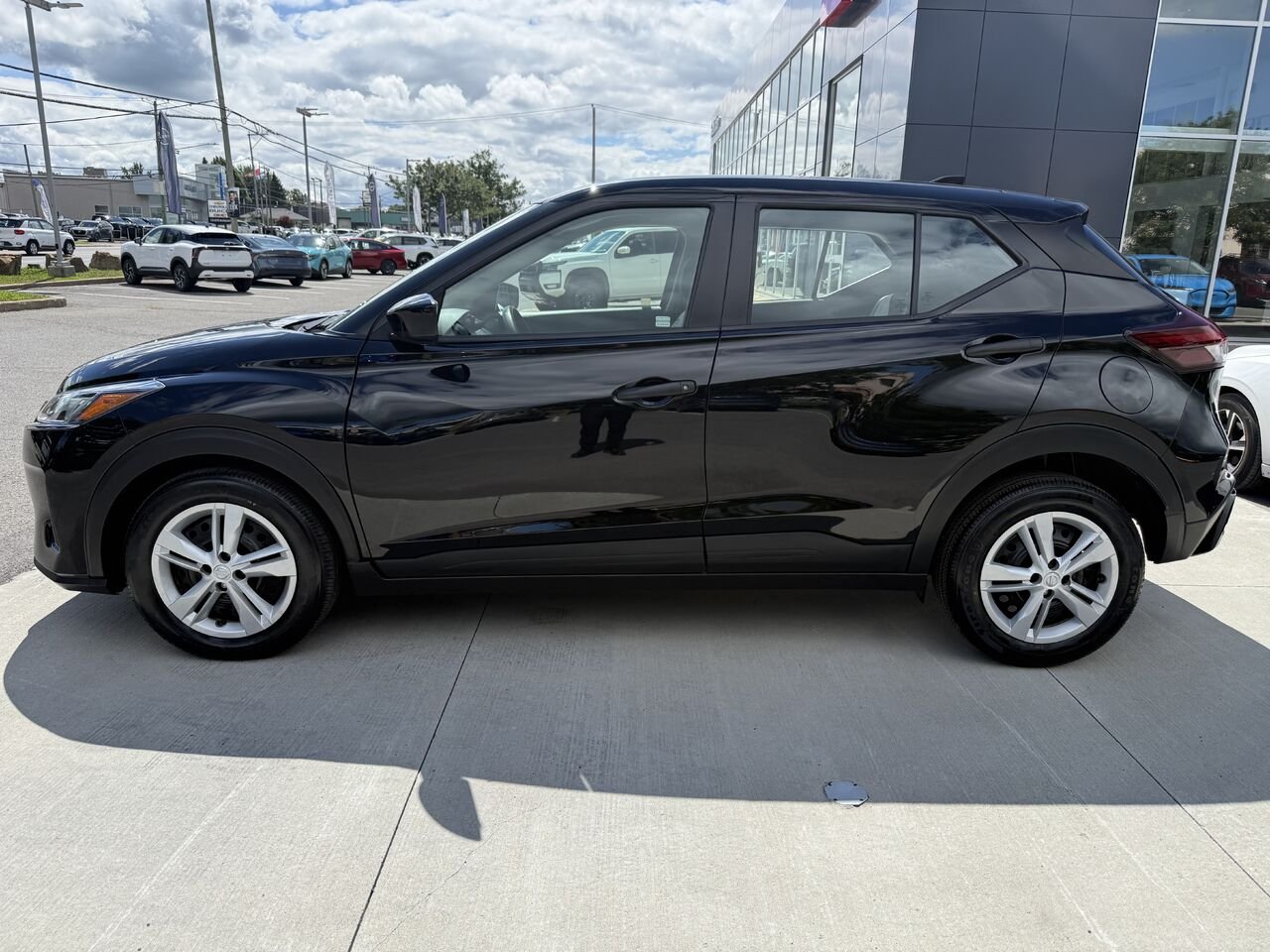 Nissan Kicks Play 2025 Noir Châteauguay - photo #1