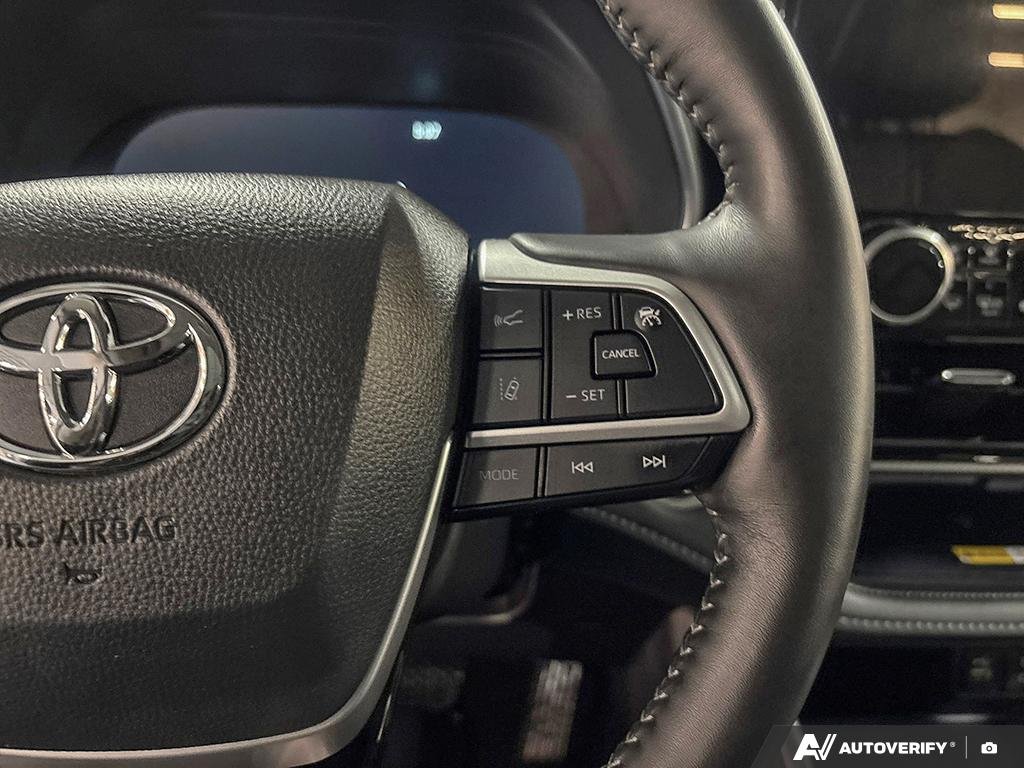 2025 Toyota Highlander 2602706A | Hybrid Limited | DBRCHC White Edmonton - photo #14