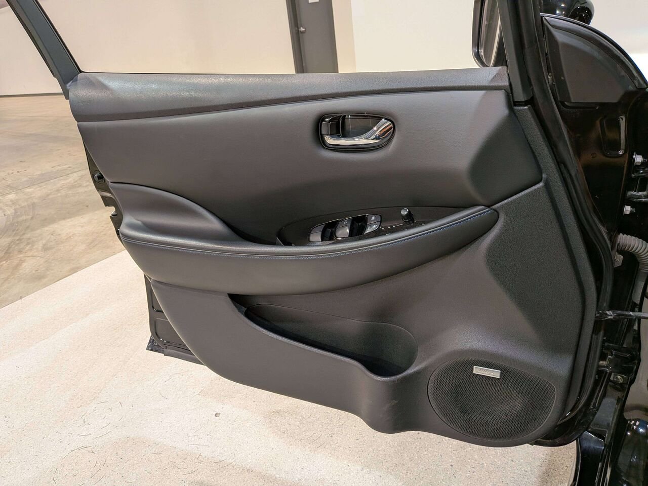 2020 Nissan LEAF SL PLUS Hatchback Black Val-David - photo #35