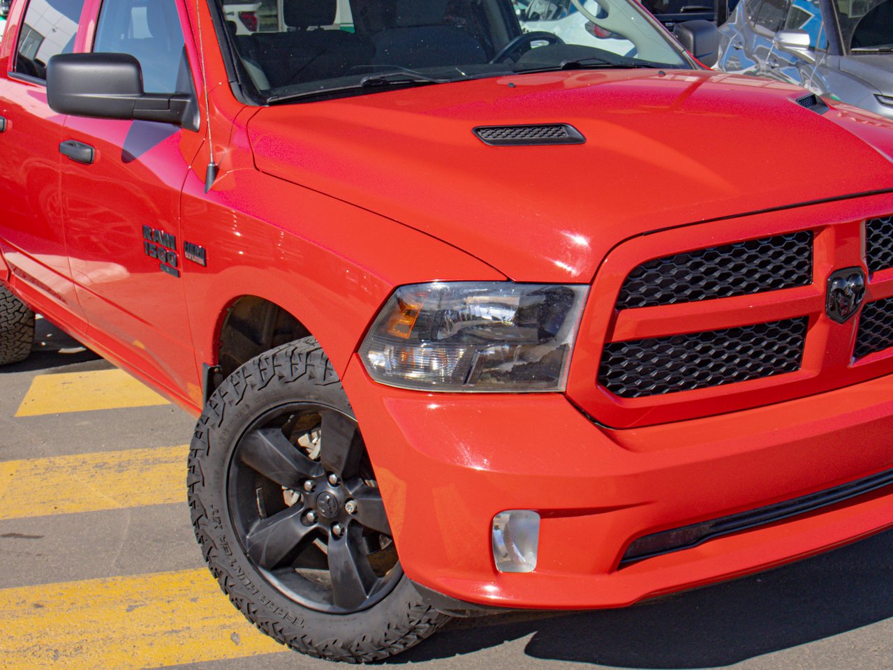 2022 Ram 1500 Classic Express 4x4 Crew Cab 5'7 Box Red Sherwood Park - photo #14