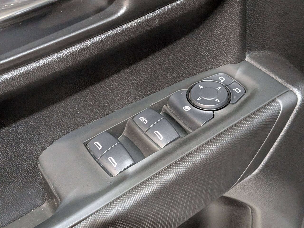 2024 GMC Sierra 1500 4WD Crew Cab 157" Pro Black Val-David - photo #32