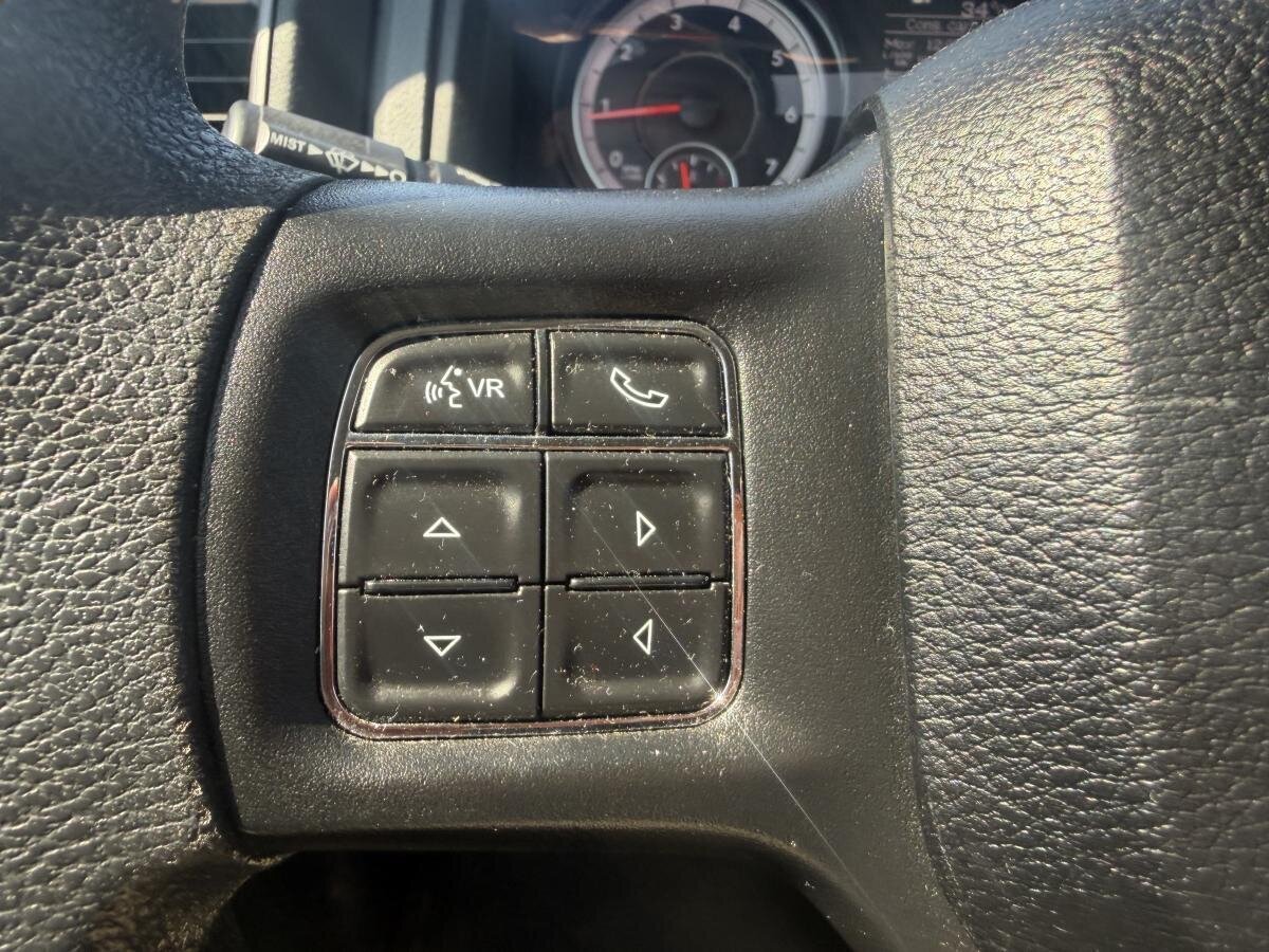 RAM 1500 Classic 2019 Gris  - photo #8