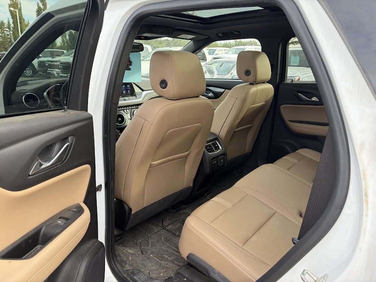 2019 Chevrolet Blazer AWD 4dr 3.6L Premier White Sherwood Park - photo #5