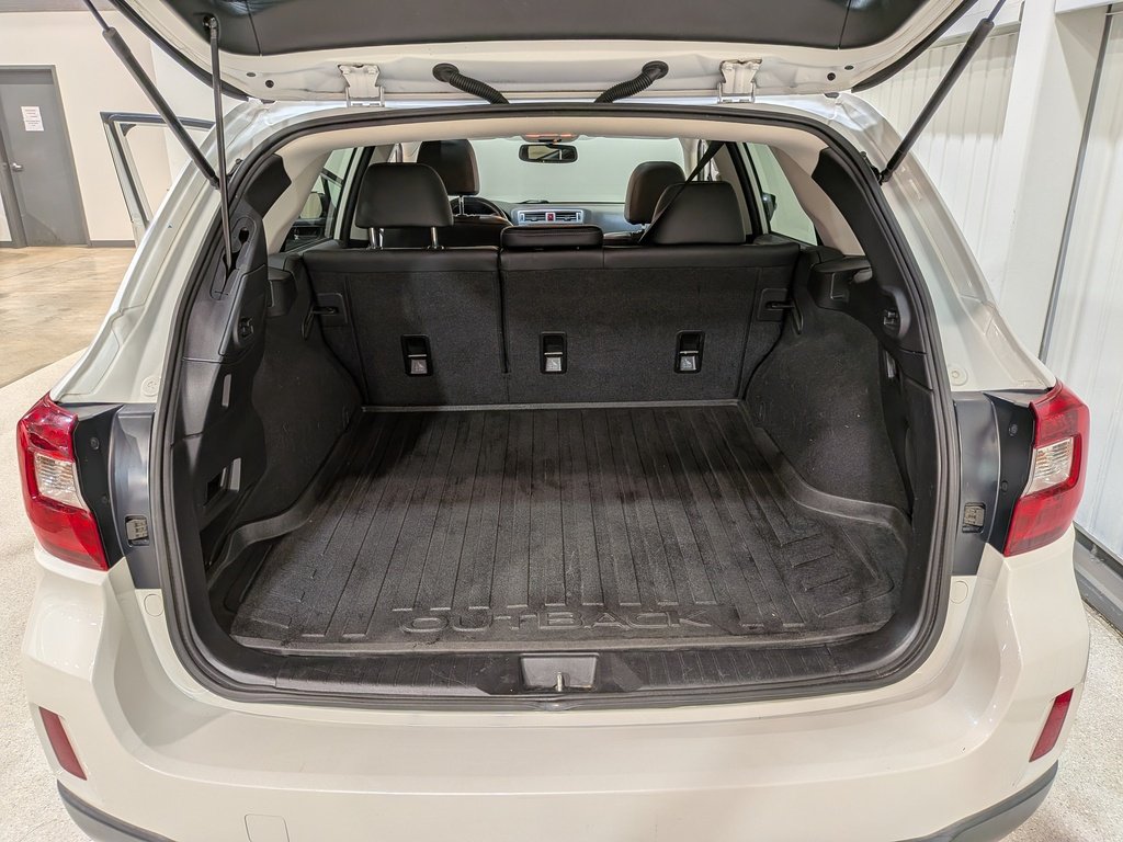 2017 Subaru Outback 5dr Wgn CVT 2.5i Limited w/Tech Pkg White Val-David - photo #8